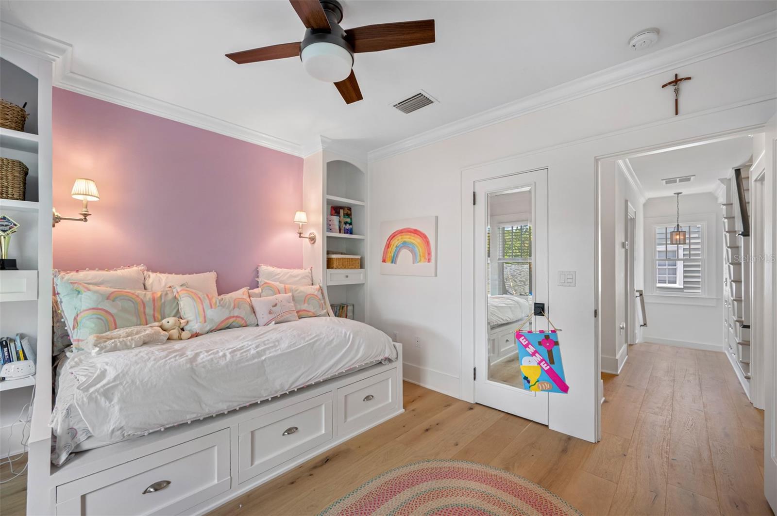 NEW SUBURB BEAUTIFUL - Residential