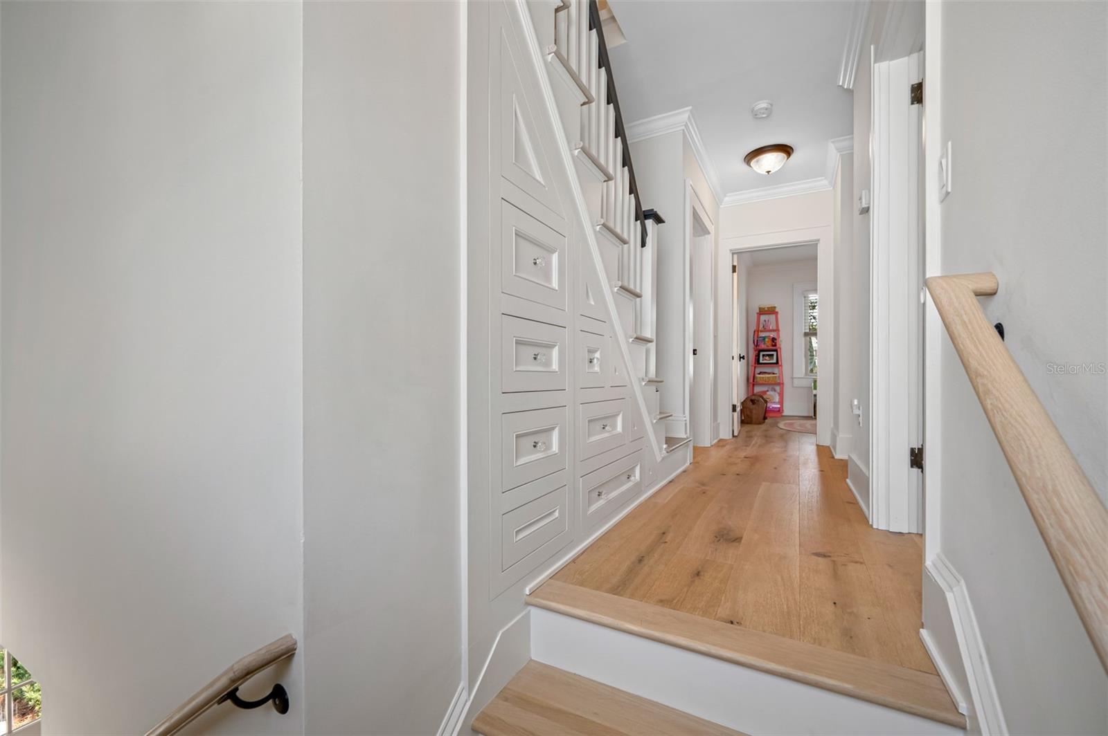 NEW SUBURB BEAUTIFUL - Residential