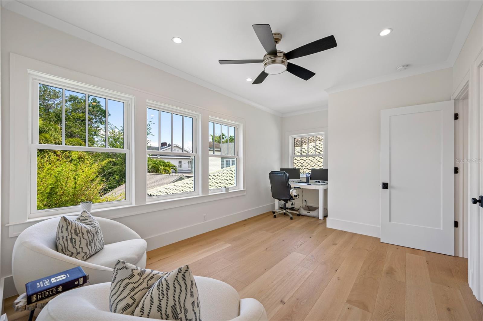 NEW SUBURB BEAUTIFUL - Residential