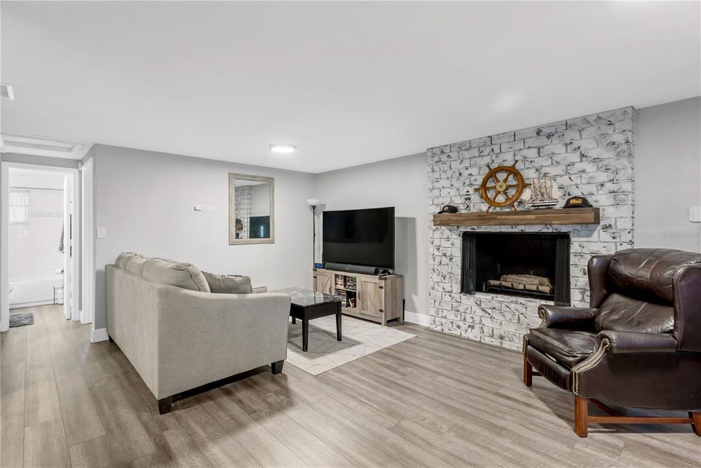 Photo of 6305 S Selbourne Avenue, Tampa, FL 33611 (MLS # TB8487194)