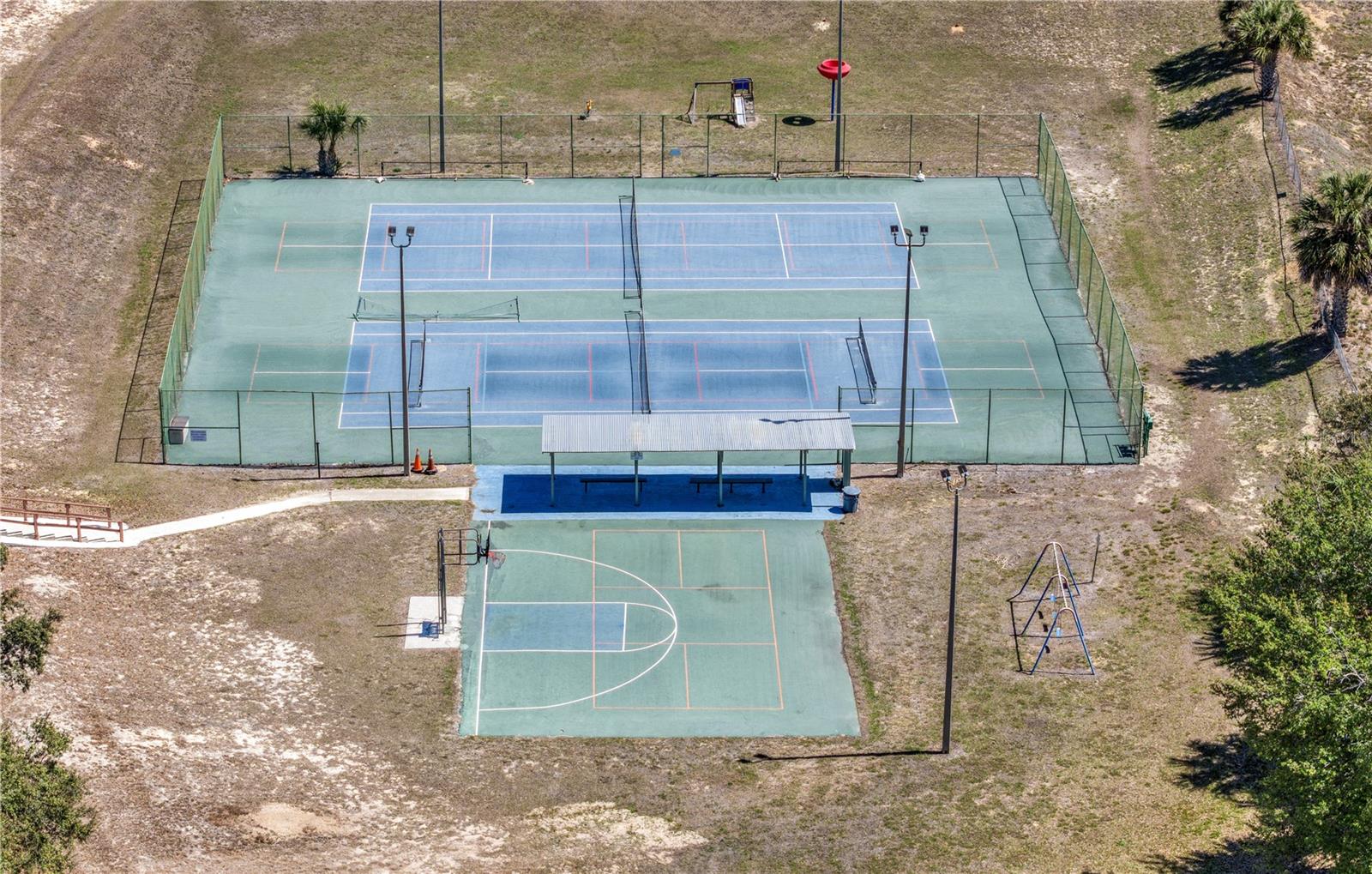 VACATION VILLAGE - Residential