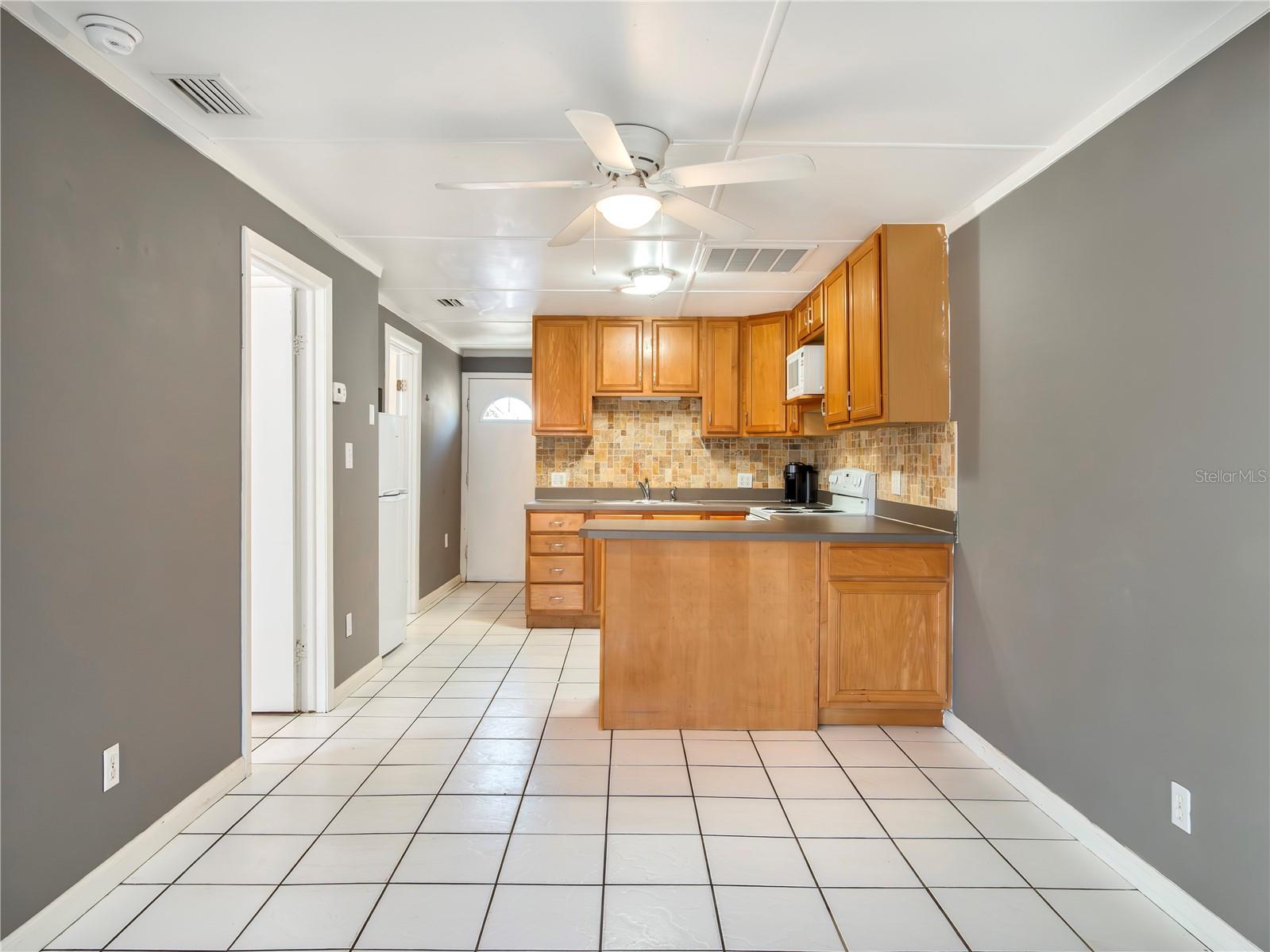 VACATION VILLAGE - Residential