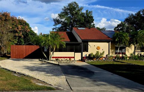 667 GOLDEN SUNSHINE CIRCLE ORLANDO FL 32807