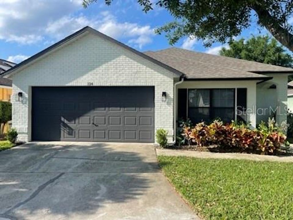 Photo of 124 Brushcreek Dr, Sanford, FL 32771 (MLS # O6365694)