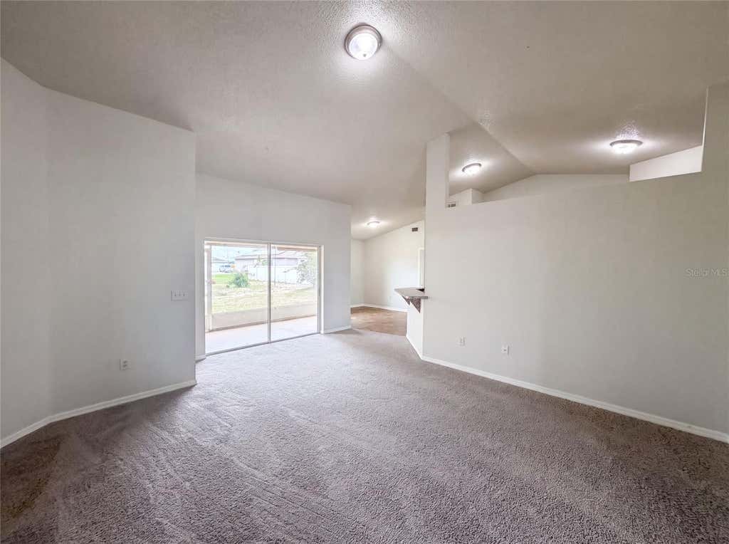Photo of 1038 Highland Crest Circle, Lake Wales, FL 33853 (MLS # O6429355)