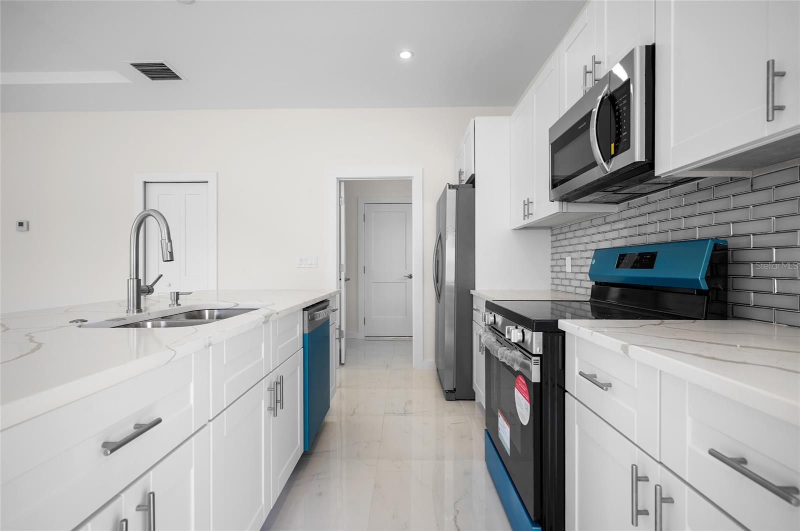 ROTONDA SANDS - Residential Lease