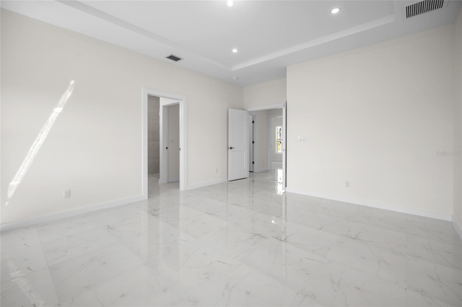 ROTONDA SANDS - Residential Lease