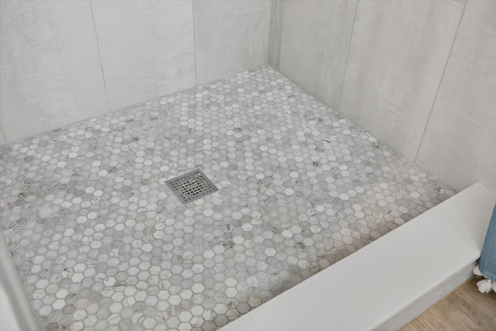 FLOR A MAR - Residential