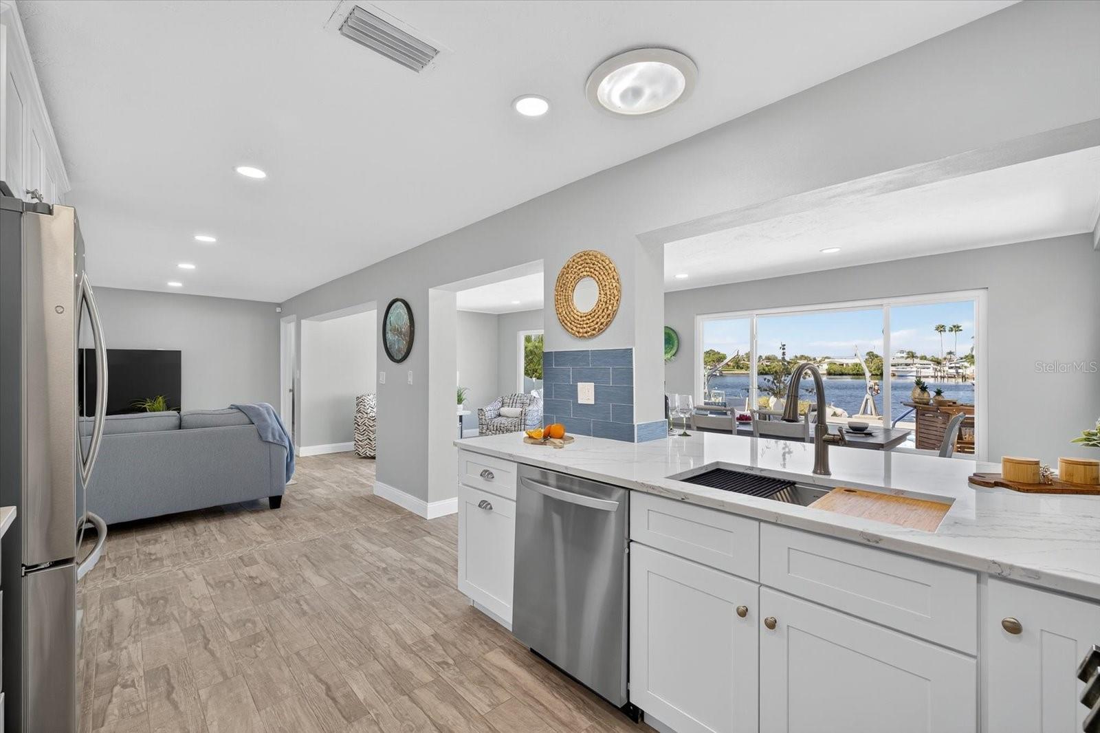 FLOR A MAR - Residential