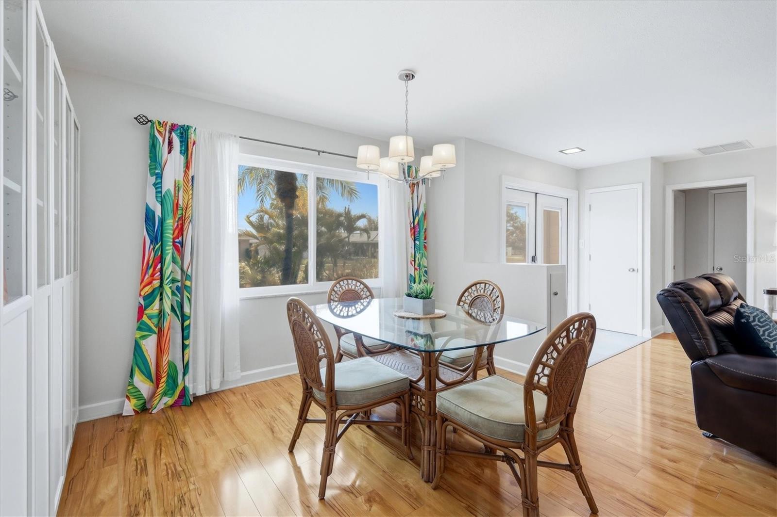 GULF GATE - Residential