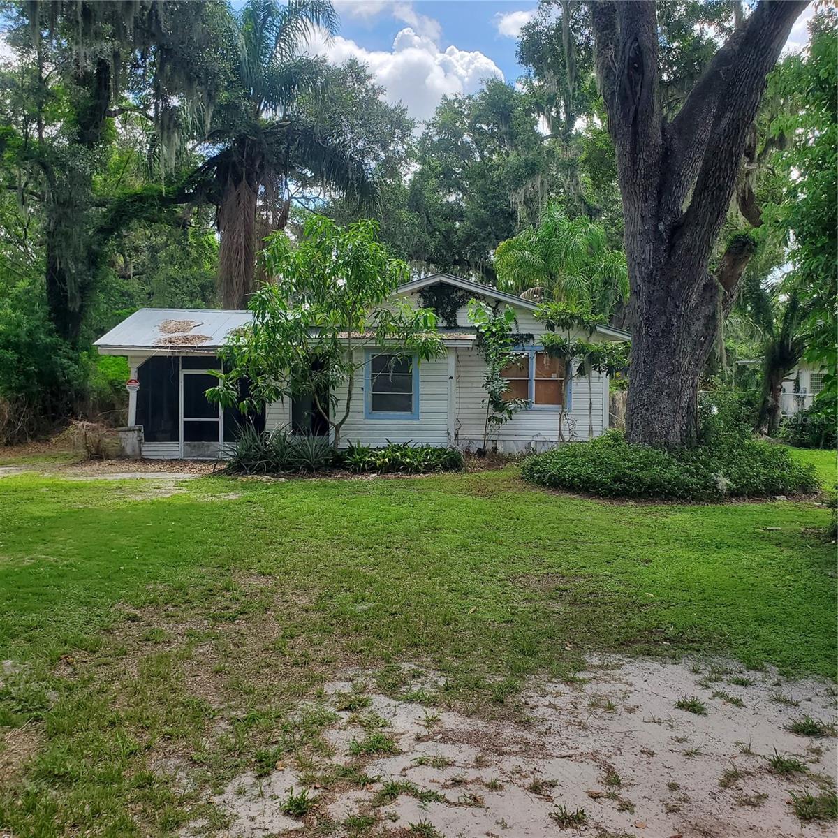 1. Curtis Campbell, The Seller is Jim Campbell, the Listing Agent's Brother.
This house is the very definition of: Fixer-Upper.
This home, built in 1946, is ready to be Up-Dated and Modernized.
If you like the challenge of home improvement and have an eye for remodeling, this may be the opportunity that you are looking for.
2. The Seller will consider Owner Financing is the Buyer is willing to make a Down Payment of 50,000.00.
3. Upon a signed contract, the Seller is willing to install a dock: to be approximately four(4) feet wide and approximately fifty(50) long w/ the last ten feet being approximately ten(10) feet wide.