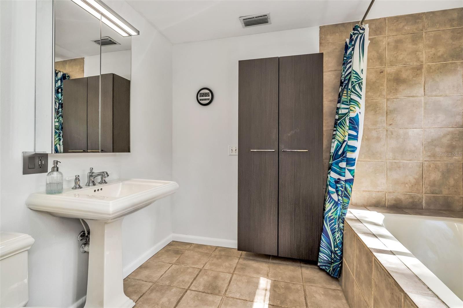 TWIN BRANCH ACRES UNIT FIVE - Residential