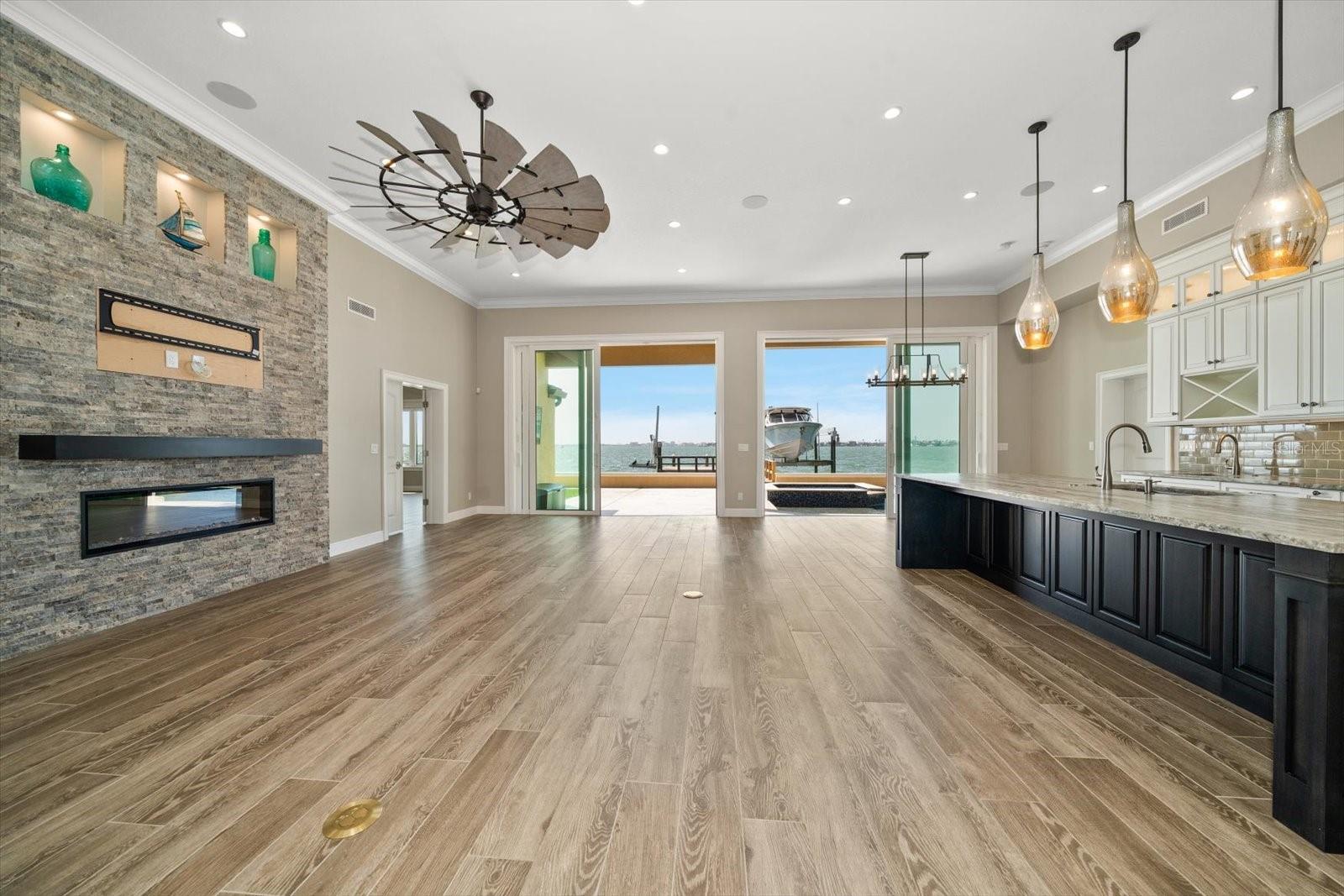 BRIGHTWATER BEACH ESTATES 1ST ADD - Residential