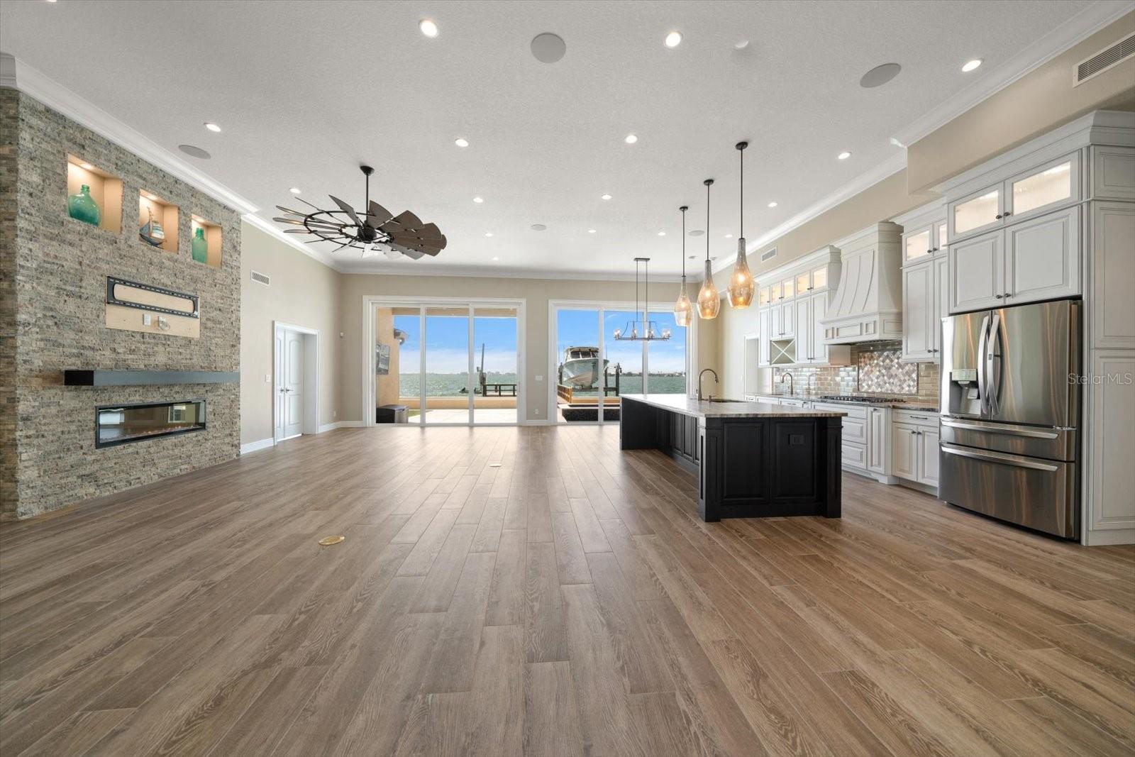 BRIGHTWATER BEACH ESTATES 1ST ADD - Residential