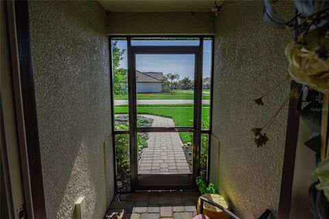 A home in AUBURNDALE