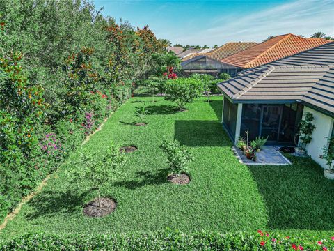 A home in AUBURNDALE