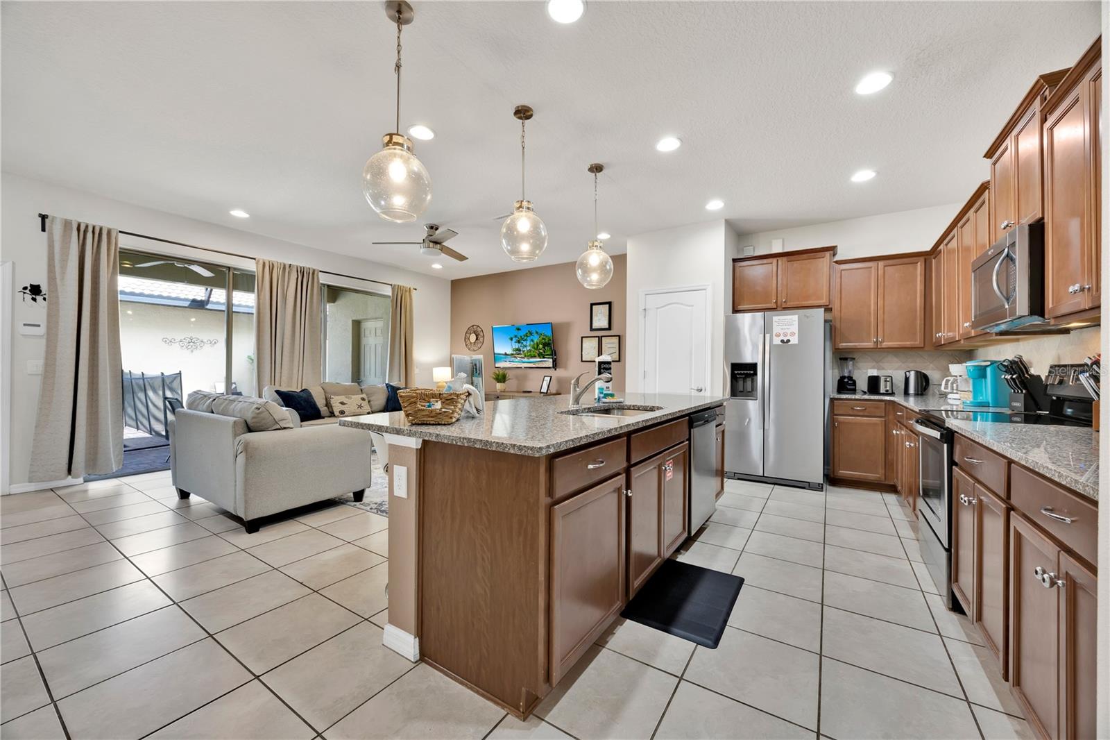 WINDSOR AT WESTSIDE PH 1 - Residential