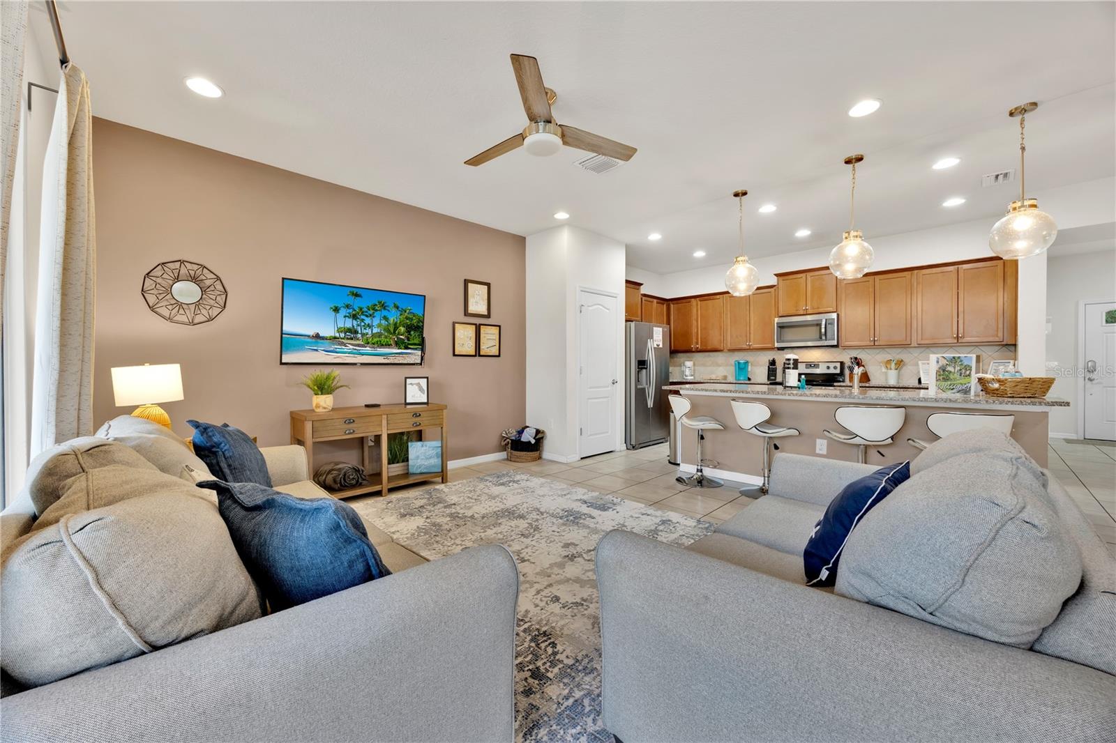 WINDSOR AT WESTSIDE PH 1 - Residential