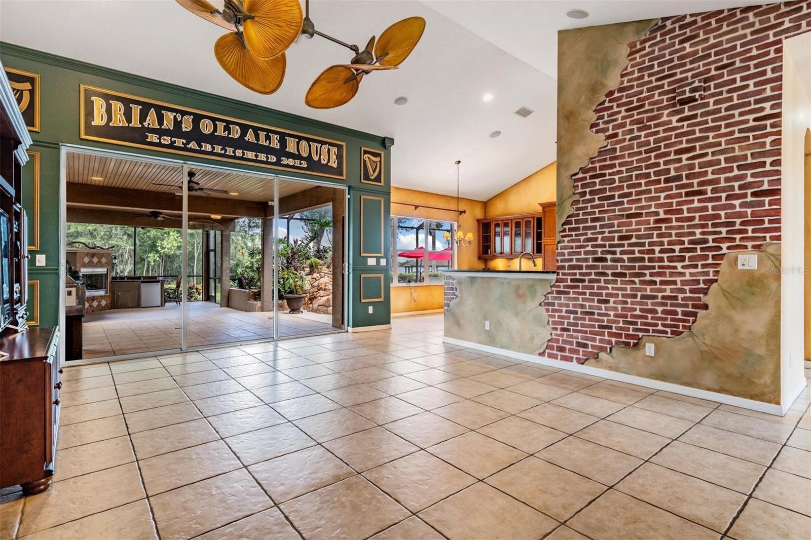 LAKE PADGETT ESTATES - Residential
