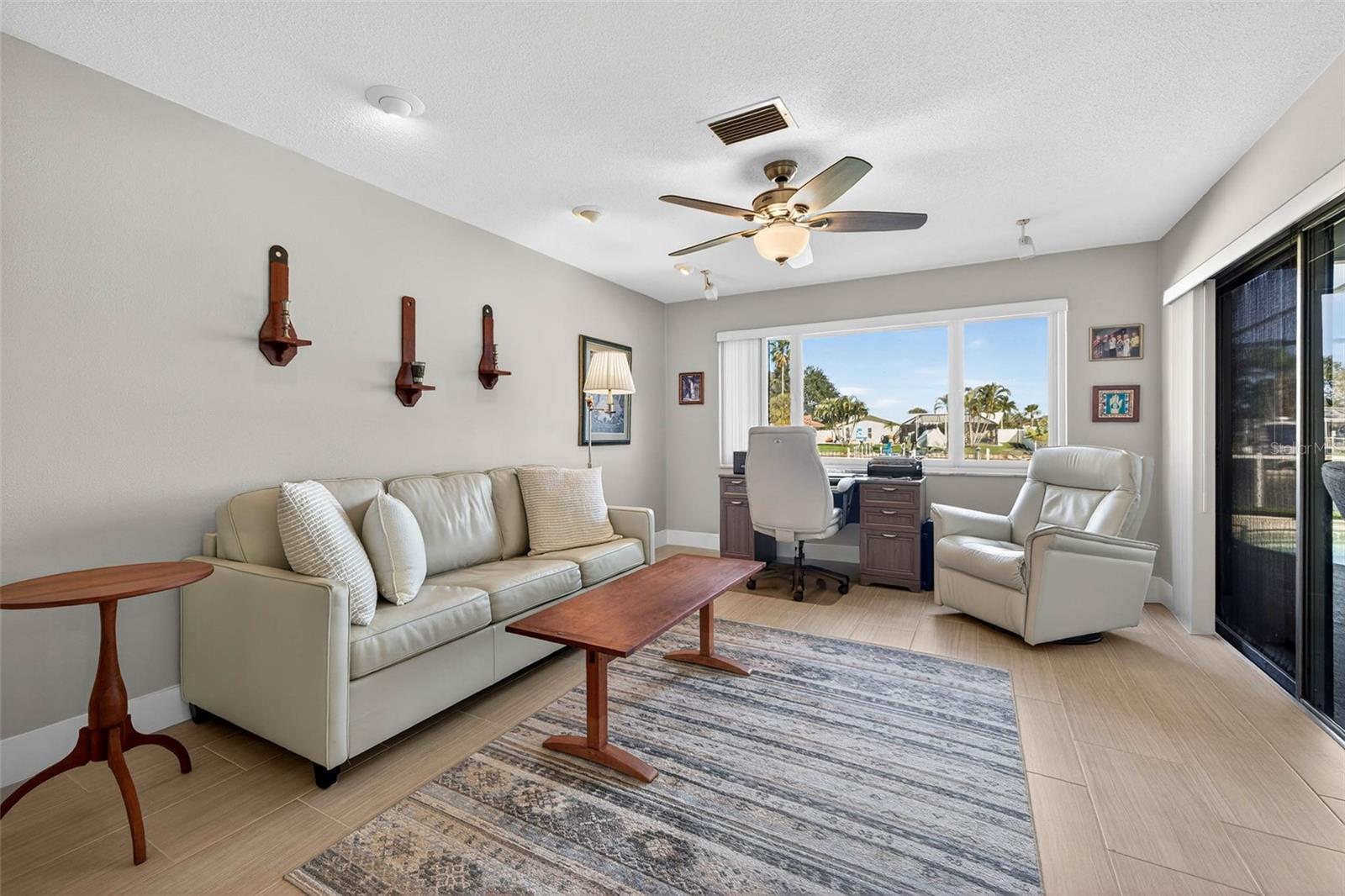 MAXIMO MOORINGS - Residential