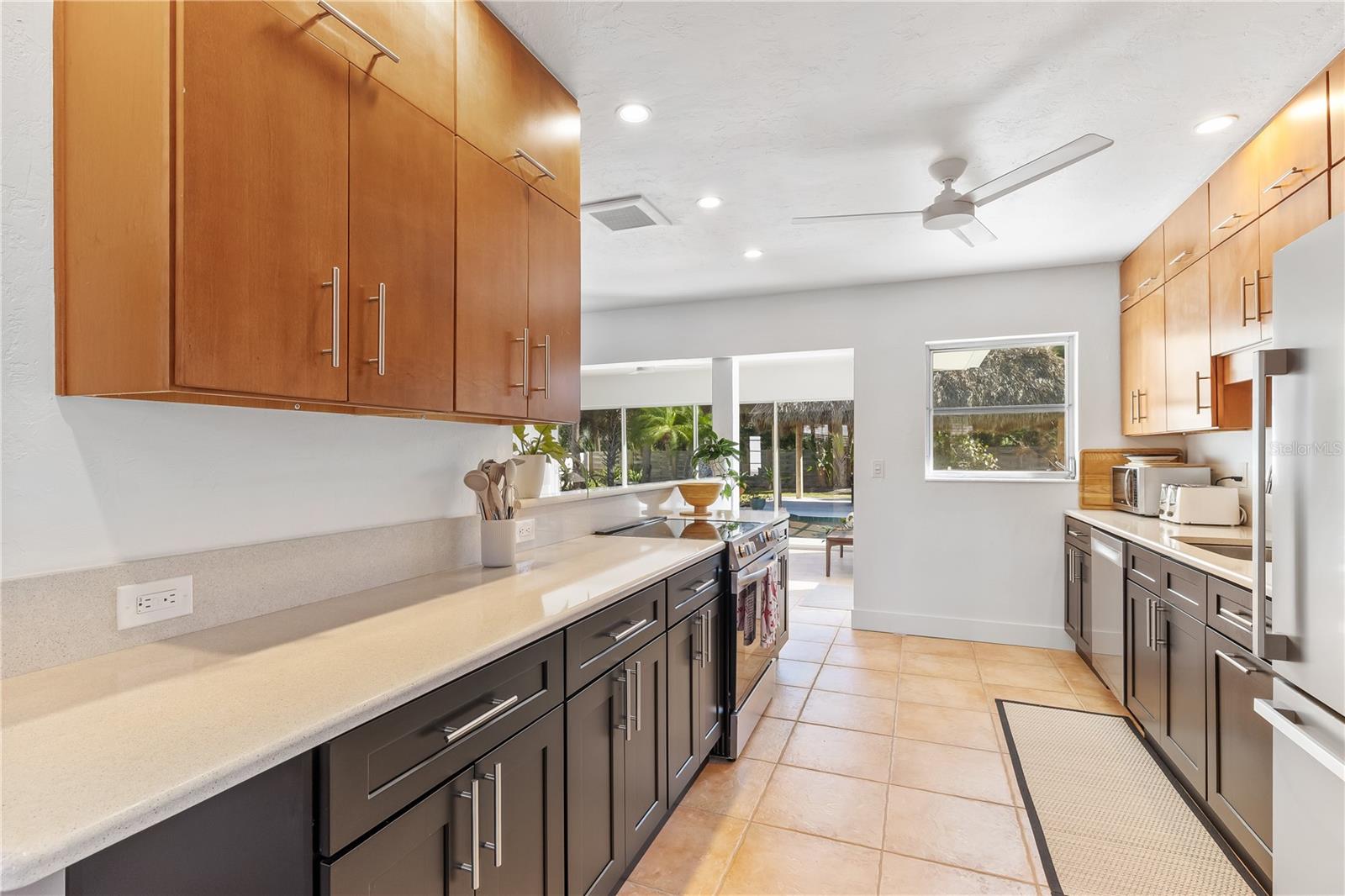 GOLDEN BEACH - Residential