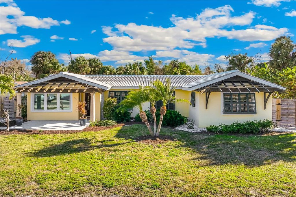Photo of 320 Gasparilla Street, Boca Grande, FL 33921 (MLS # D6146411)