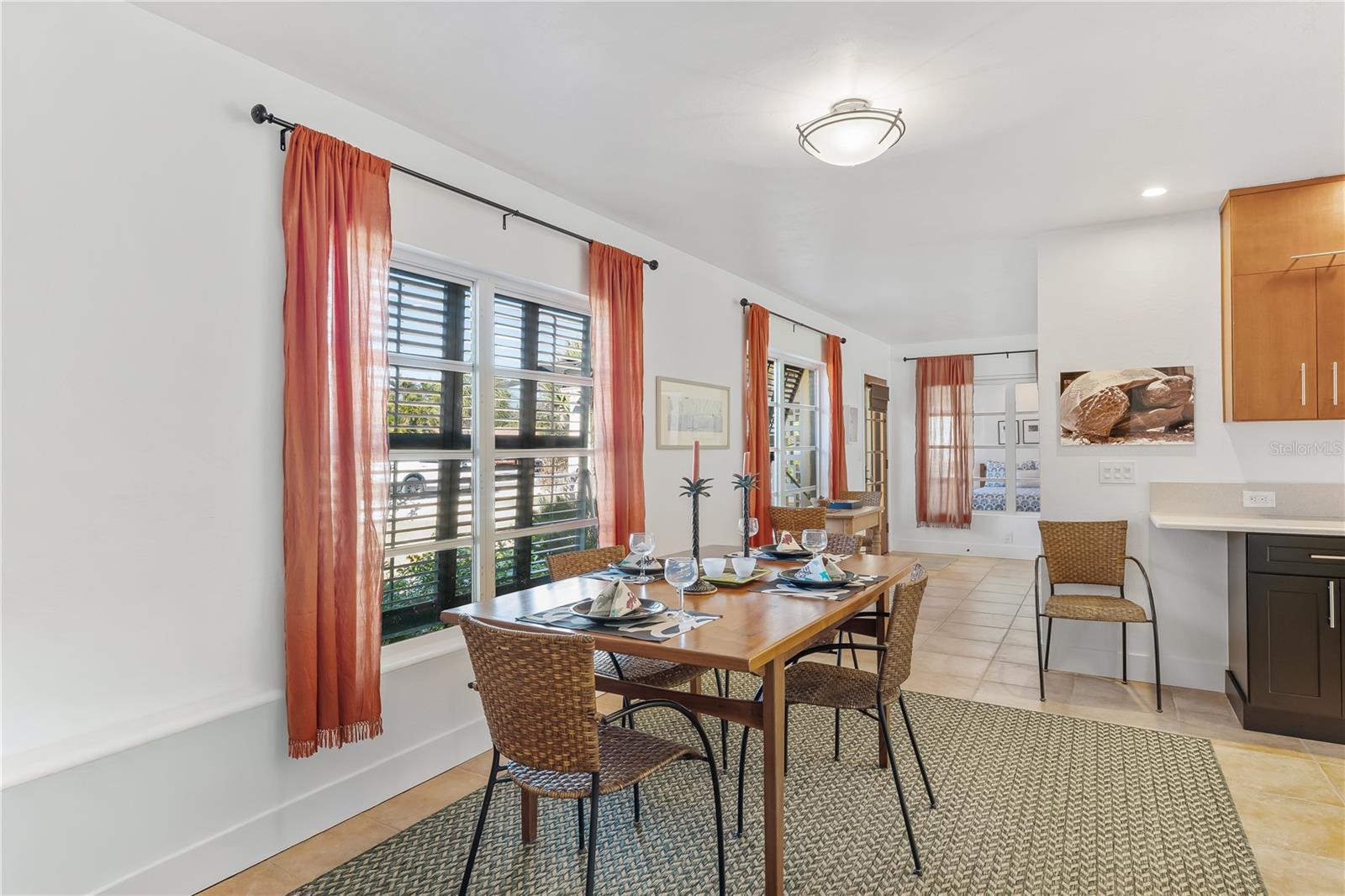 GOLDEN BEACH - Residential