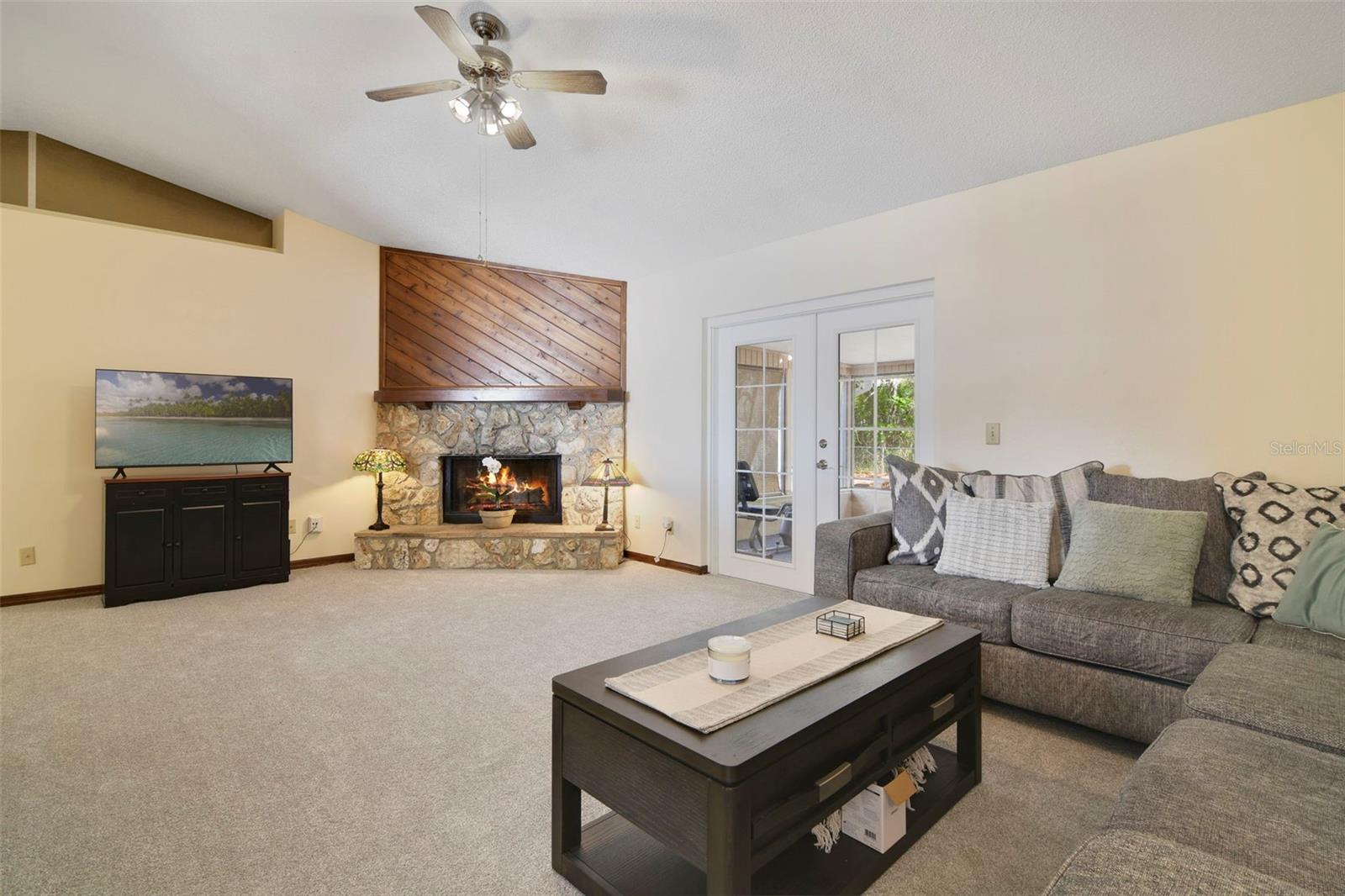 1037 PARNELL COURT