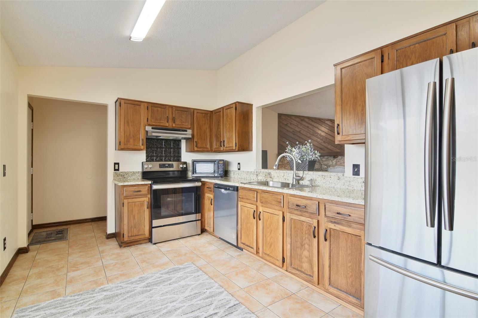 1037 PARNELL COURT