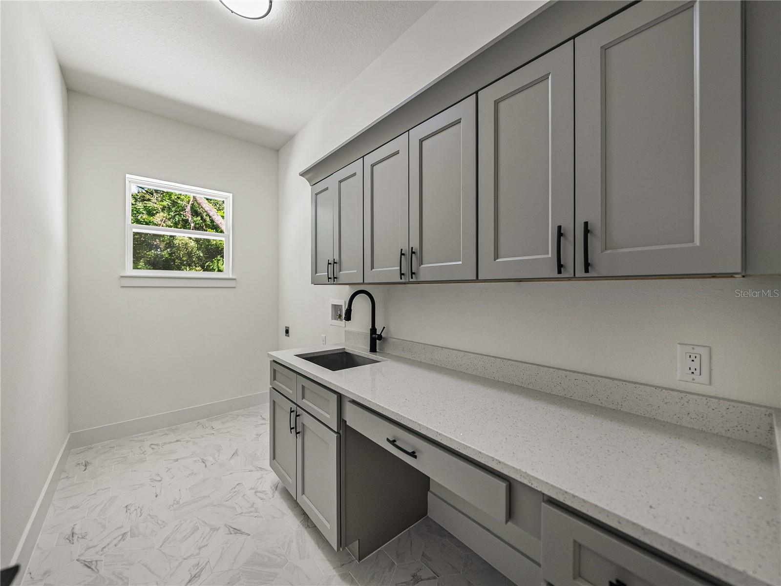 GRANDEUR - Residential