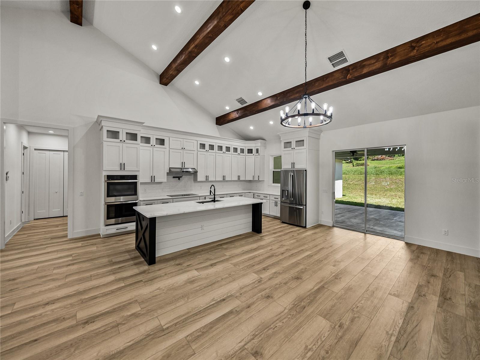 GRANDEUR - Residential