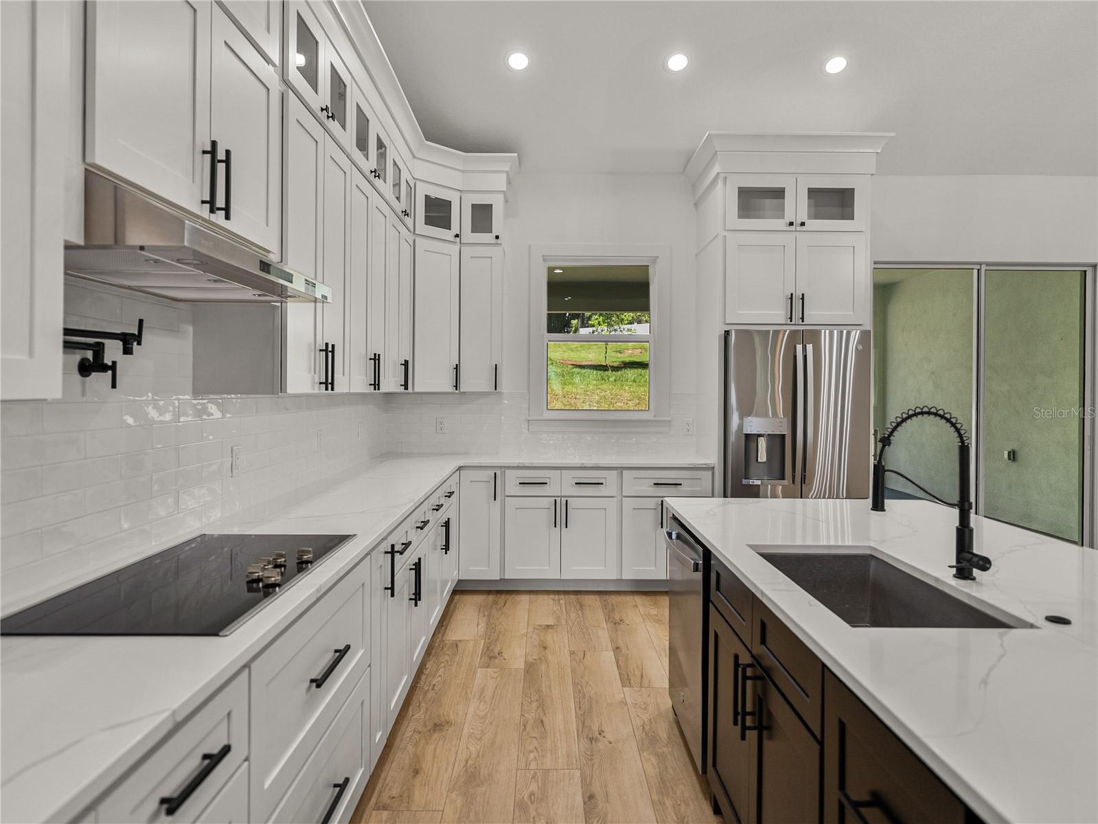 GRANDEUR - Residential