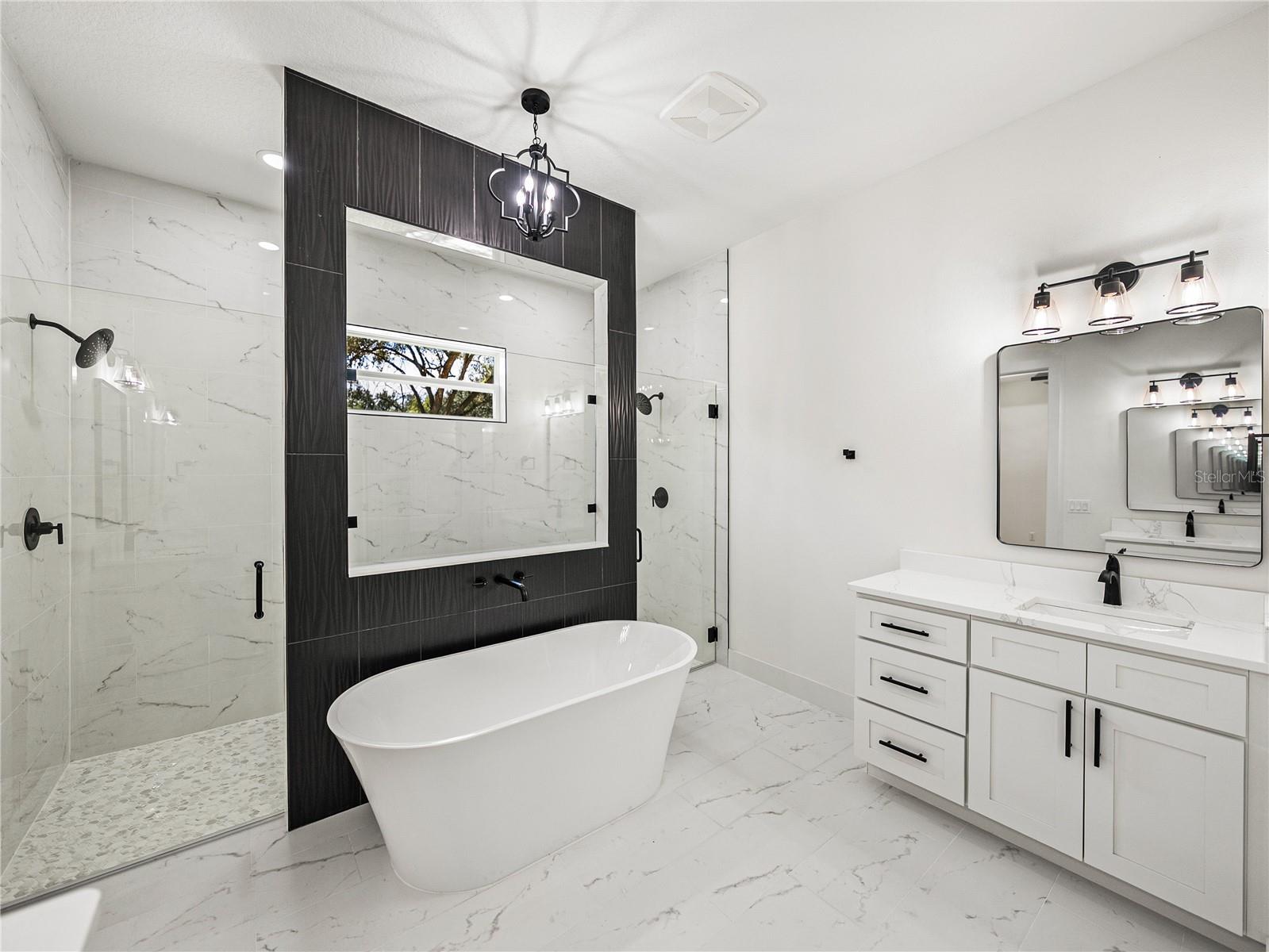 GRANDEUR - Residential