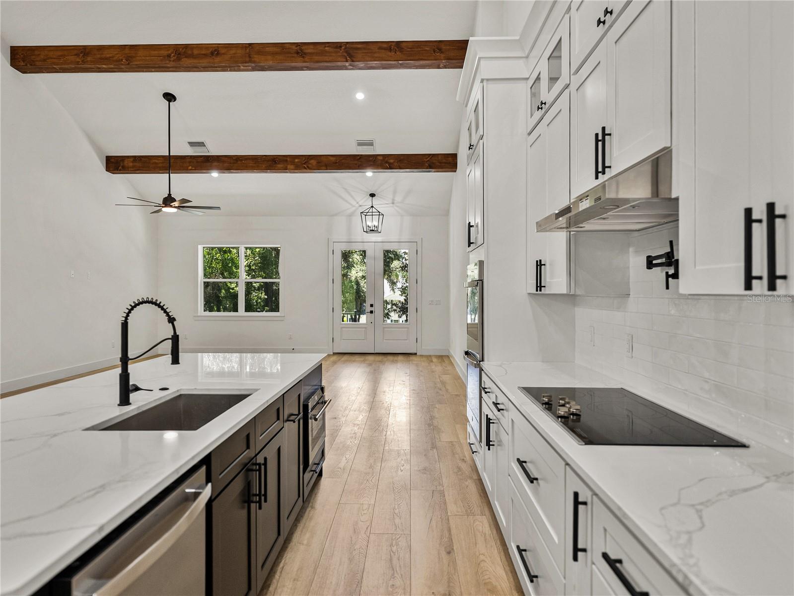 GRANDEUR - Residential