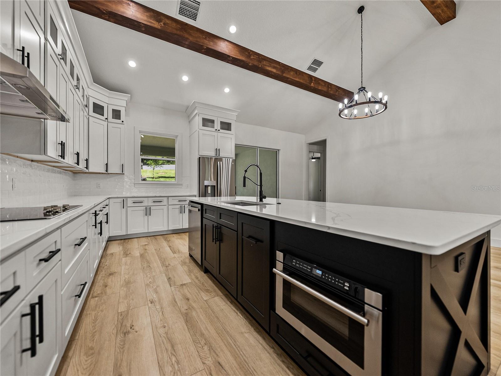 GRANDEUR - Residential