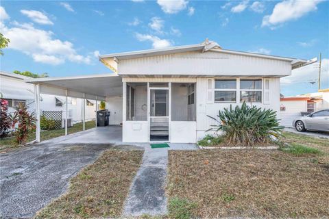 Photo of 1112 49th Avenue Terrace W, Bradenton, FL 34207 (MLS # A4669454)