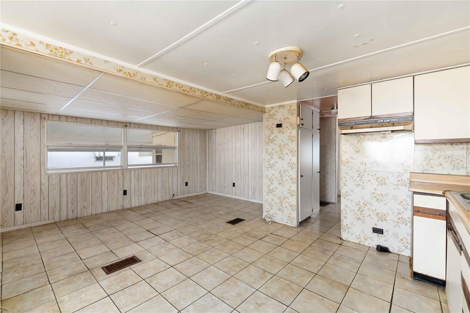 FAIR LANE ACRES - Residential