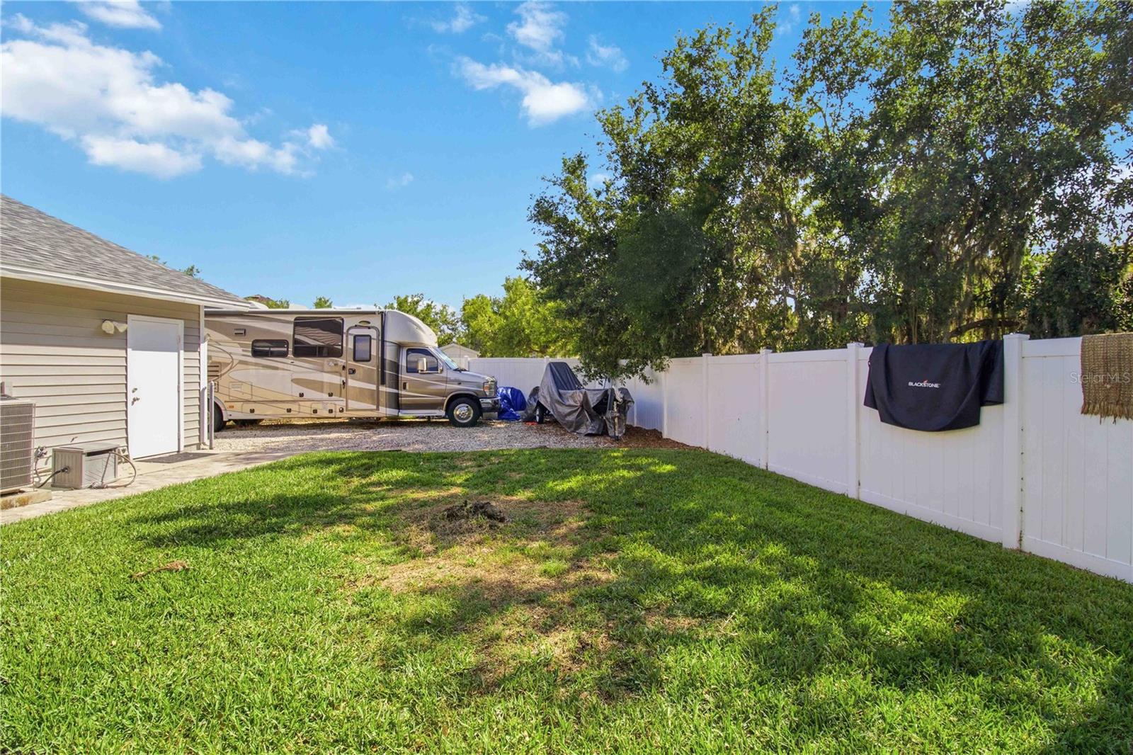 WOODLAWN LAKES SECOND ADD - Residential