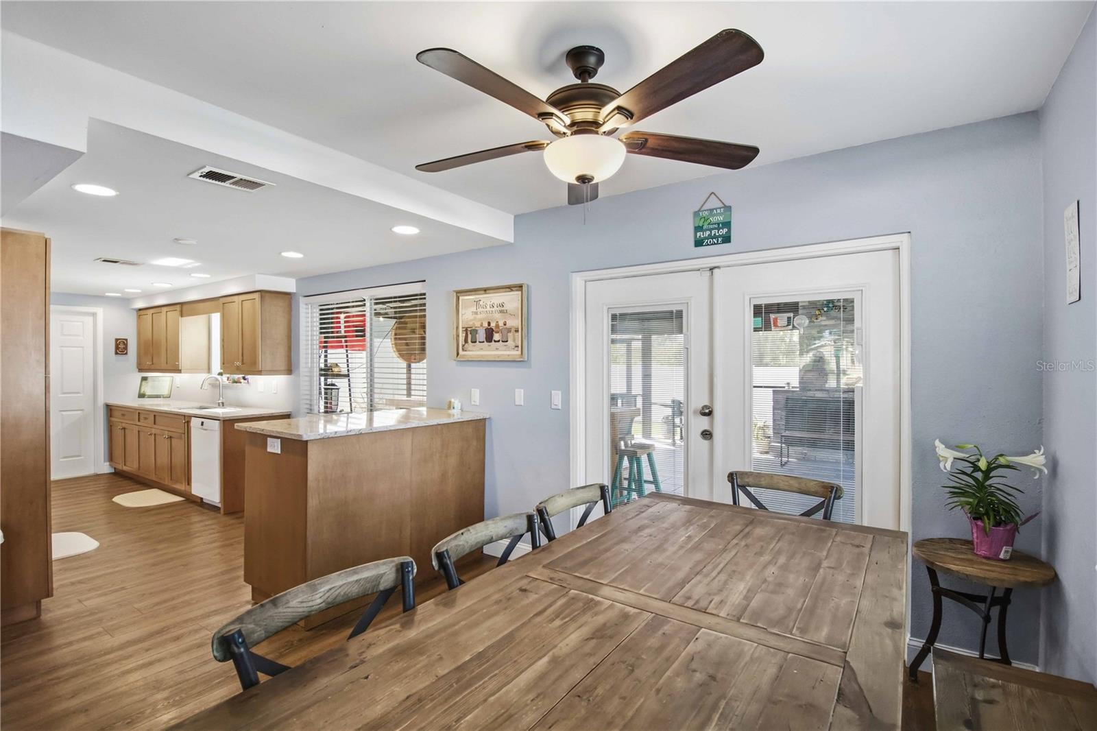 WOODLAWN LAKES SECOND ADD - Residential