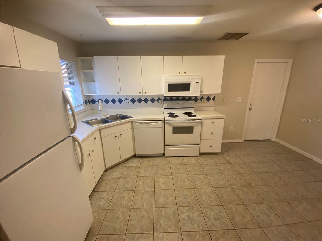 Photo of 2630 Icabod Court, Leesburg, FL 34748 (MLS # G5107652)