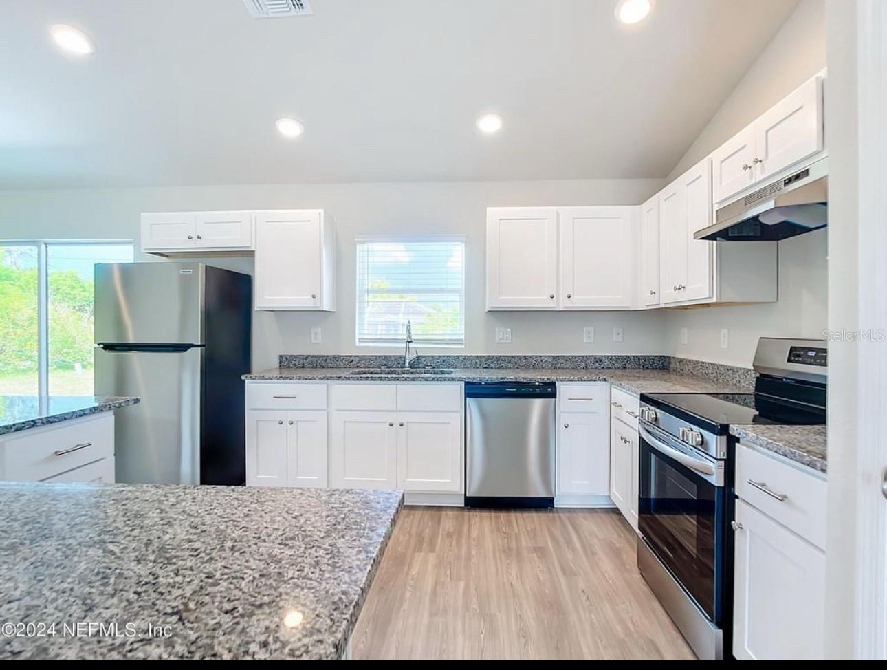 MARION OAKS - Residential