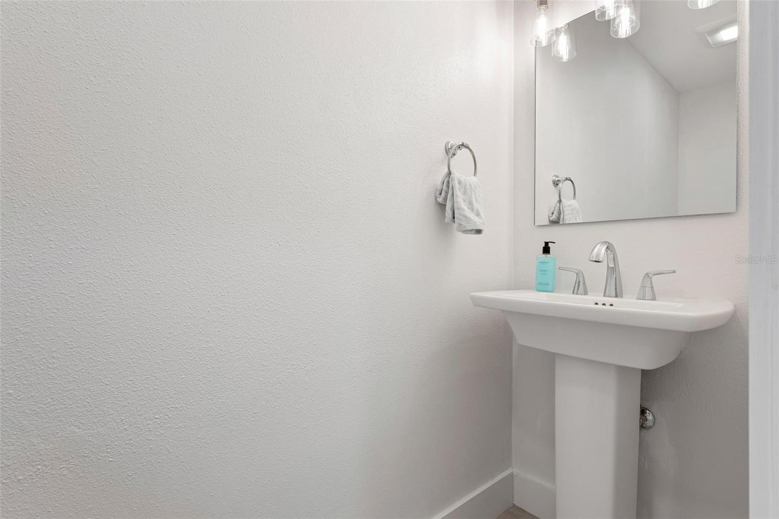 KEY ROYALE 13TH ADD - Residential