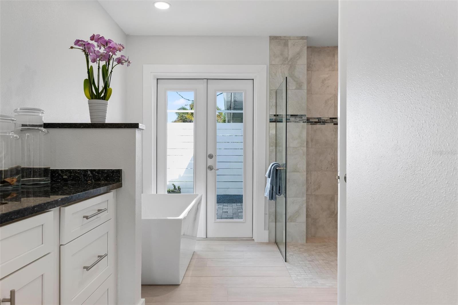 KEY ROYALE 13TH ADD - Residential