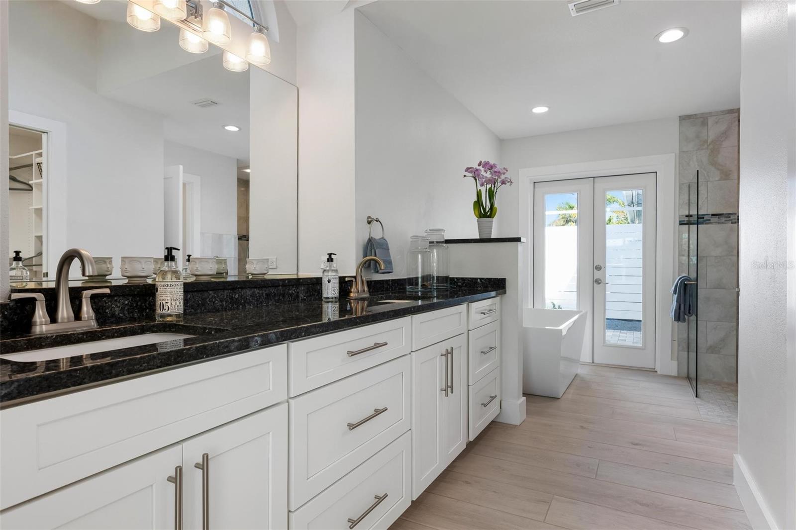 KEY ROYALE 13TH ADD - Residential