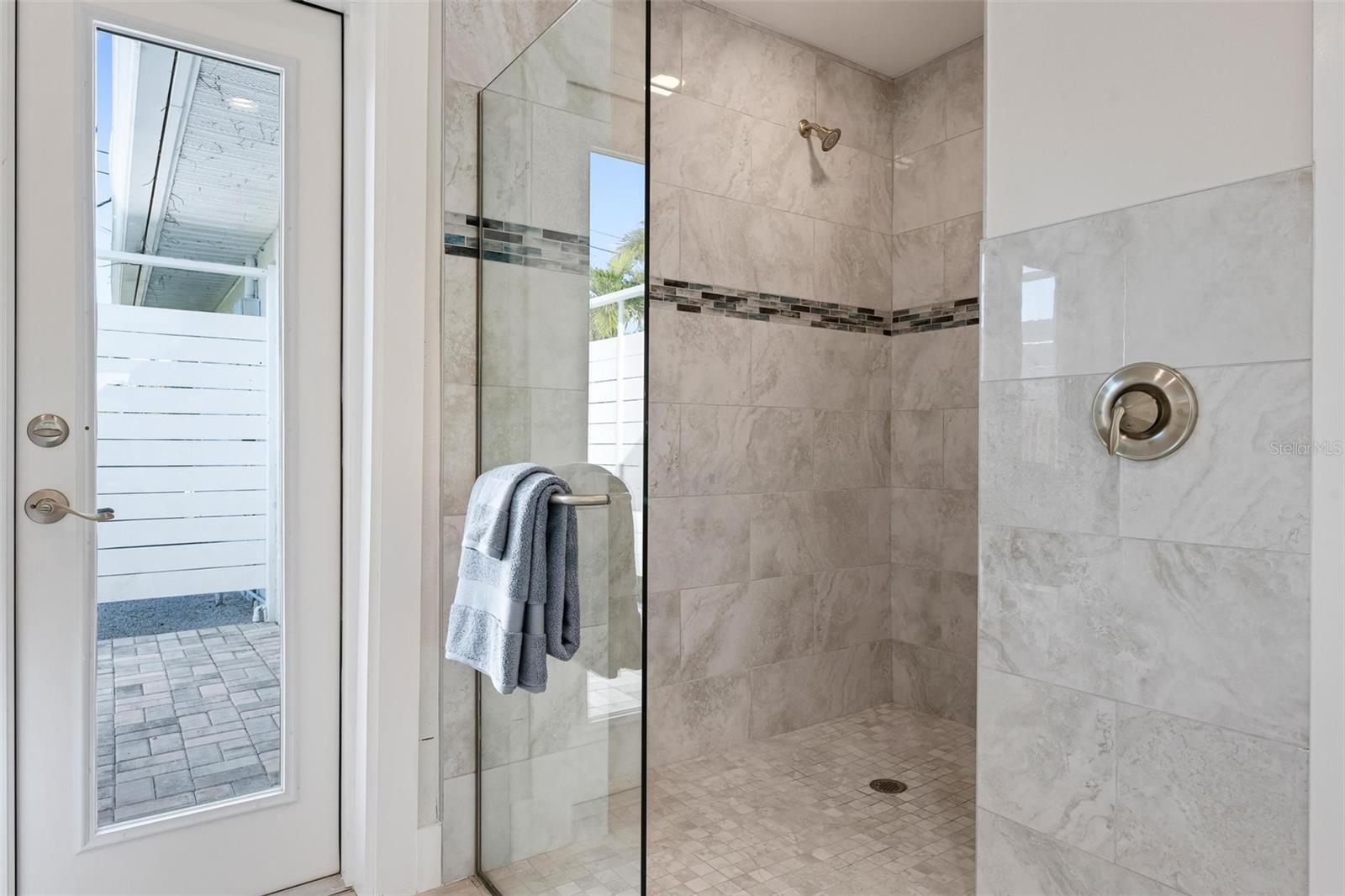 KEY ROYALE 13TH ADD - Residential