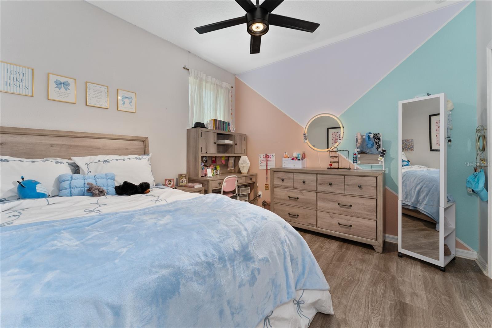 EAGLE BAY PH 4 - Residential