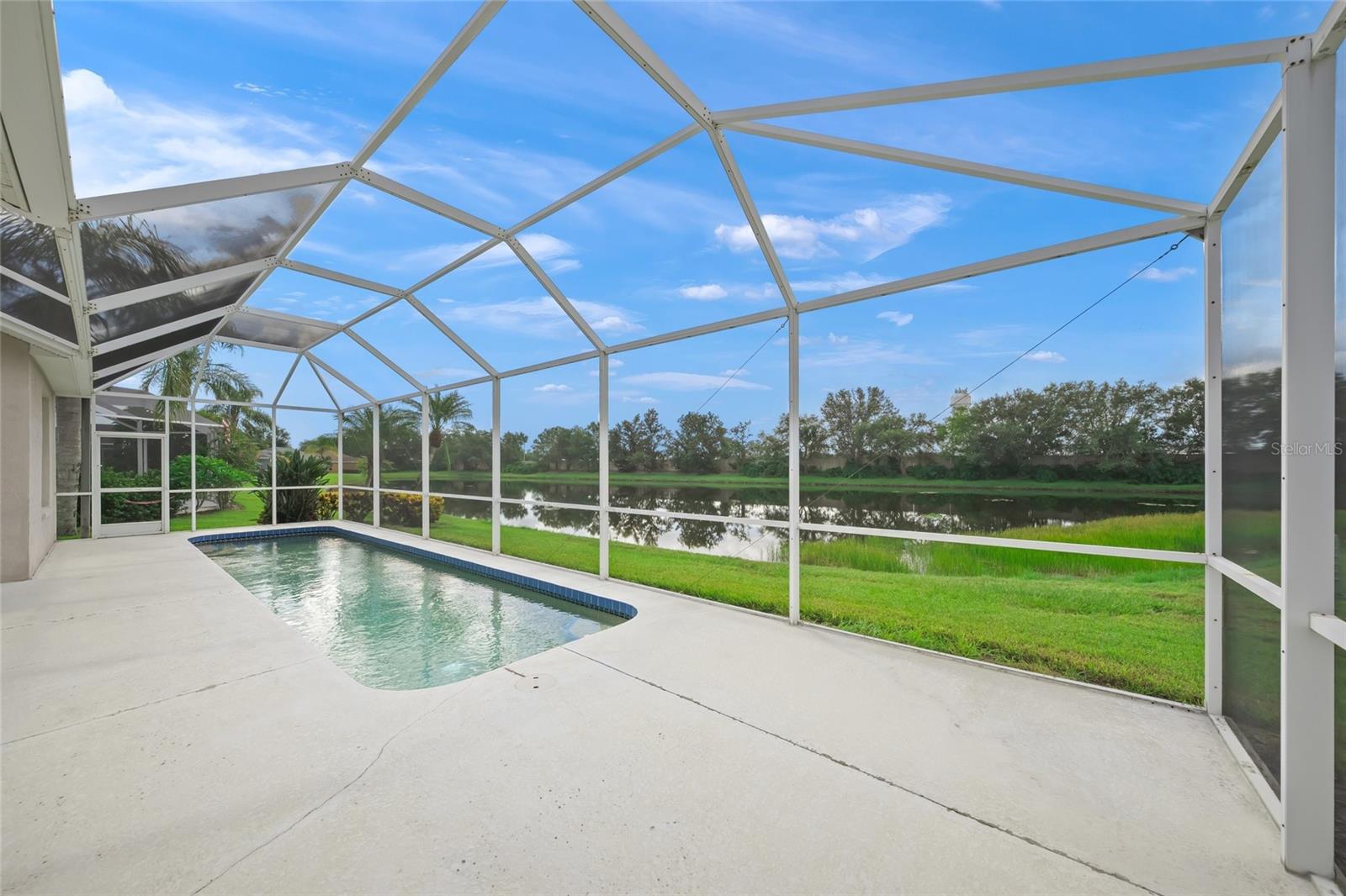205 LONDONDERRY DRIVE