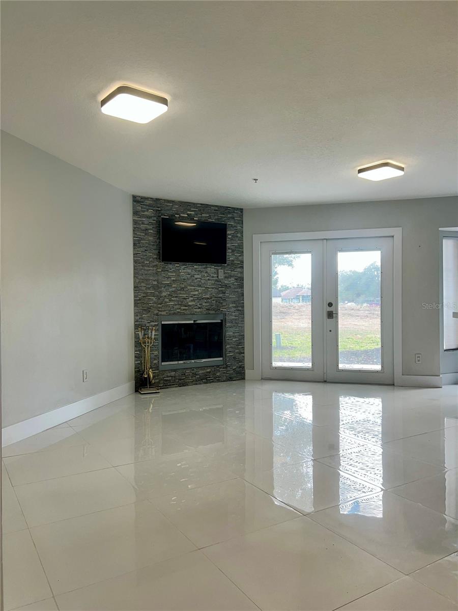 1242 N FAIRWAY DRIVE