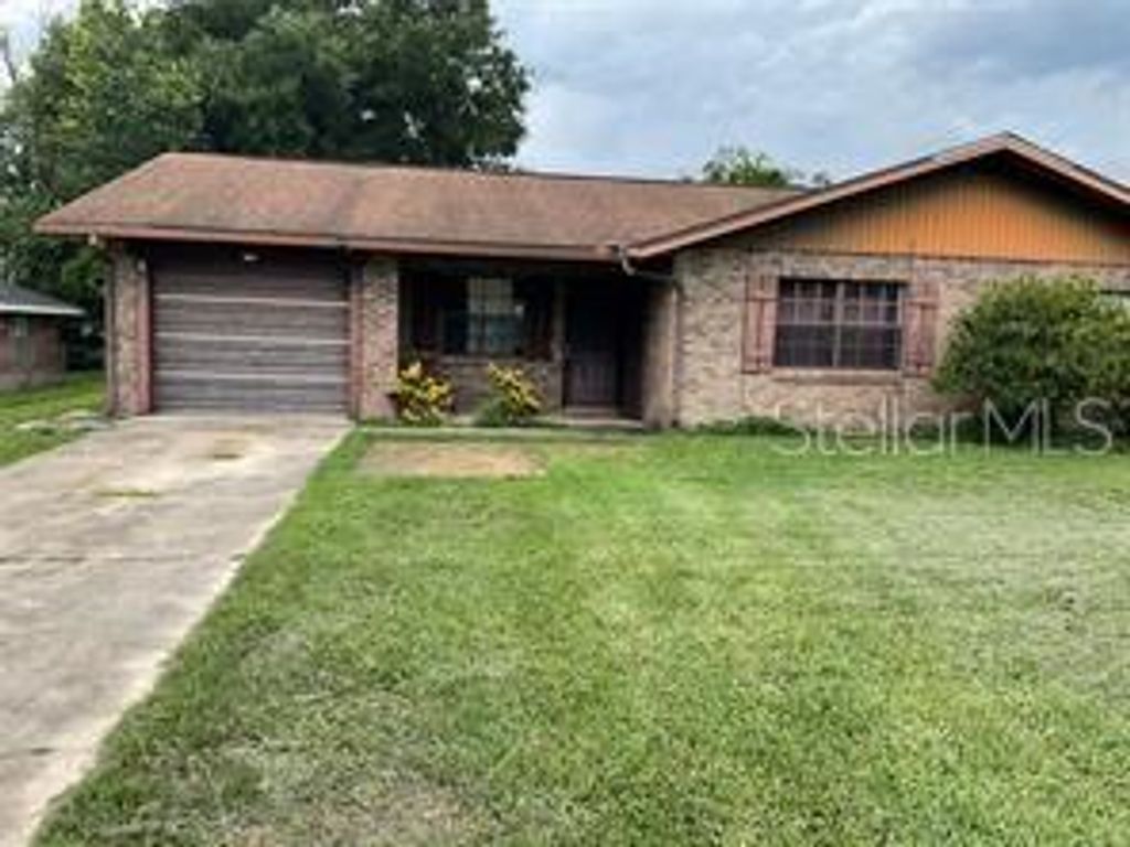 Photo of 1531 S Montgomery Street, Deland, FL 32720 (MLS # V4945405)