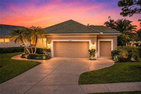 8669 54TH AVENUE CIRCLE E BRADENTON FL 34211